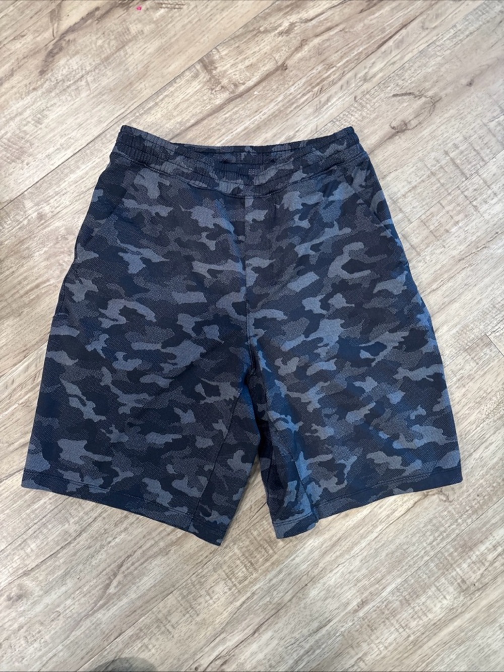 lululemon athletica Men's Navy & Black Camo Performance Shorts